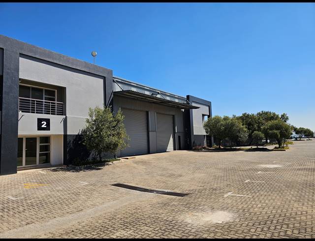 405M² MINI FACTORY TO LET IN LANSERIA